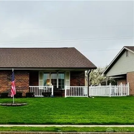Buy this 2 bed house on 710 Westview Drive in Piqua, OH 45356