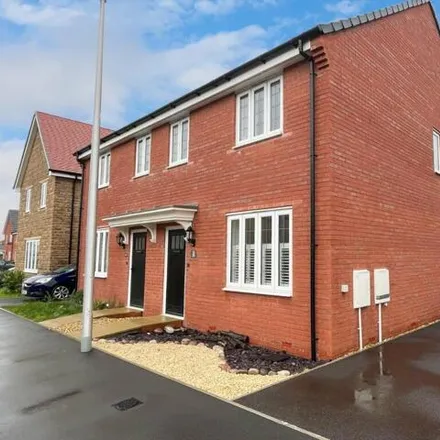 Buy this 3 bed duplex on unnamed road in Yatton, BS49 4FN