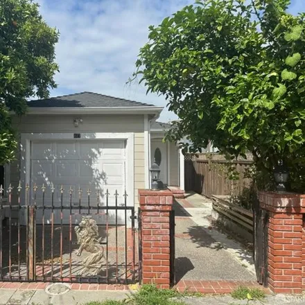 Rent this 2 bed house on 827 Stambaugh Street in Redwood Junction, Redwood City