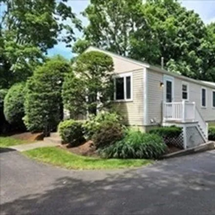 Rent this 3 bed house on 273 Weston Road in Wellesley, MA 02428