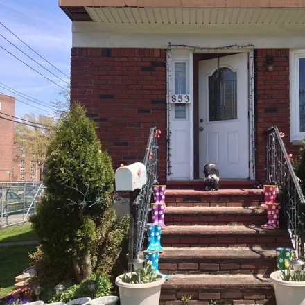 Rent this 2 bed house on New York in Castleton Corners, US