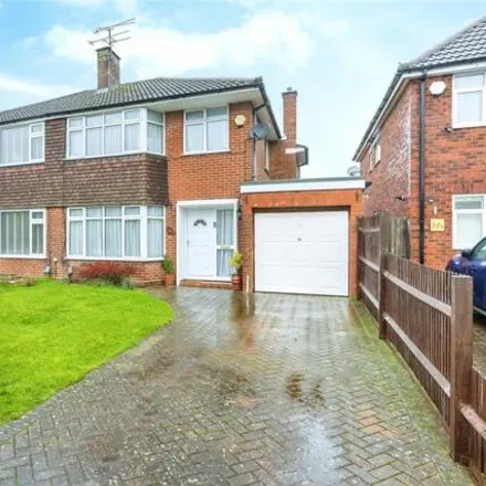 Buy this 3 bed duplex on 11 Windermere Close in Dunstable, LU6 3DD