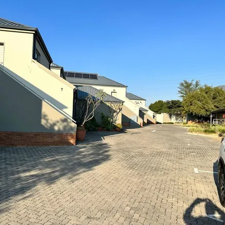 Image 6 - Christine Road, Kengies Ext 21, Randburg, 2055, South Africa - Townhouse for rent