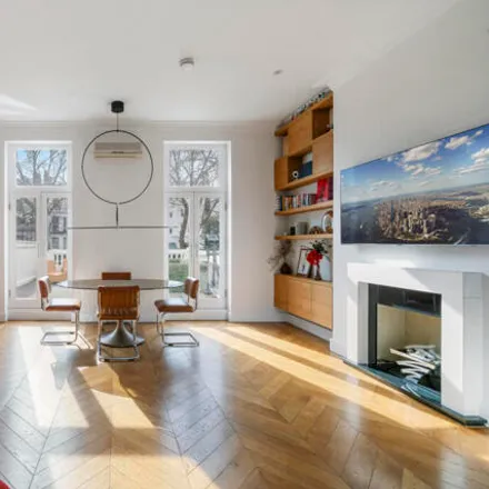 Buy this 2 bed apartment on 138 Holland Park Avenue in London, W11 4UE