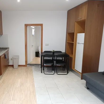 Image 8 - Cenatel, Rua da Arada, 4350-104 Porto, Portugal - Apartment for rent