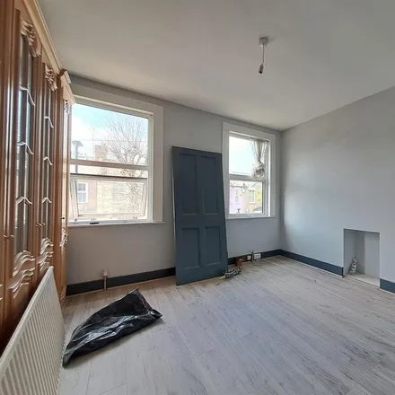 Image 1 - Clive Road, London, EN1 1RE, United Kingdom - Apartment for rent