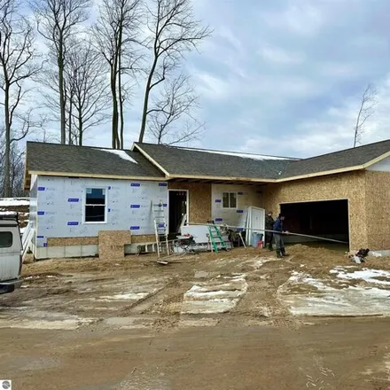 Image 2 - Umber Drive, Garfield Township, MI, USA - House for sale