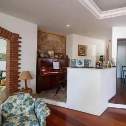 Buy this 8 bed house on Rua Vicente Leporace in Campo Belo, São Paulo - SP