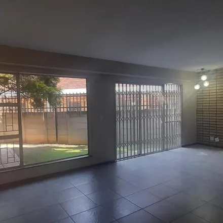Image 2 - Central Road, Gordon's View, Gauteng, 1509, South Africa - Townhouse for rent