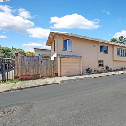 Buy this 3 bed house on 1733 MacArthur Boulevard in Oakland, CA 94602