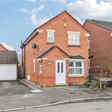 Rent this 3 bed house on 12 Stradbroke Close in Lowton Common, WA3 1AS