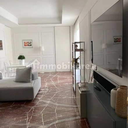 Image 3 - Via Giuseppe Bonito, 80129 Naples NA, Italy - Apartment for rent