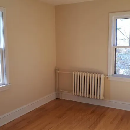 Image 7 - 7 Newcastle Street, Dartmouth, NS B2Y 3M4, Canada - Apartment for rent