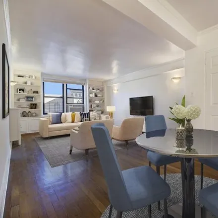 Image 1 - 330 East 80th Street, New York, NY 10075, USA - Apartment for sale