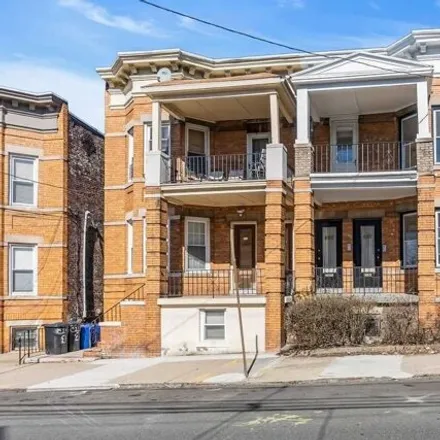 Image 2 - 344 Claremont Avenue, West Bergen, Jersey City, NJ 07305, USA - House for sale