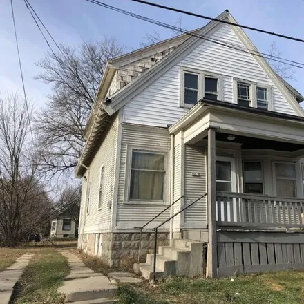 Buy this studio house on 3037 in 3037A North 11th Lane, Milwaukee