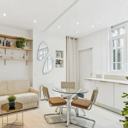 Rent this studio apartment on 2 Rue de Mulhouse in 75002 Paris, France