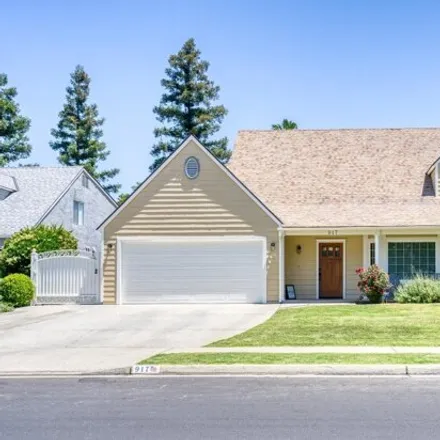 Buy this 3 bed house on 915 North Chapel Hill Avenue in Clovis, CA 93611