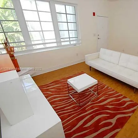 Image 3 - 1000 Meridian Avenue, Miami Beach, FL 33139, USA - Apartment for rent