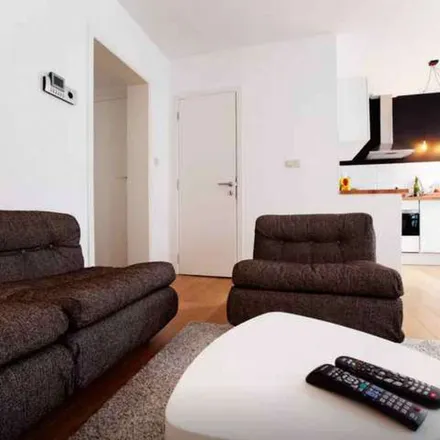 Rent this 1 bed apartment on Rue Goffart - Goffartstraat 8 in 1050 Ixelles - Elsene, Belgium