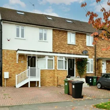 Buy this 3 bed house on 78 Highview Gardens in Potters Bar, EN6 5PP