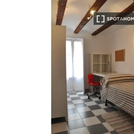 Rent this 4 bed room on Casa La Pepa in Carrer de la Conquesta, 8