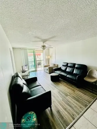 Rent this 2 bed condo on 5370 Northeast 24th Terrace in Coral Ridge Isles, Fort Lauderdale