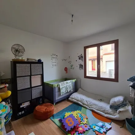 Rent this 4 bed apartment on MAIF Agen in Place Eugène Pelletan, 47000 Agen