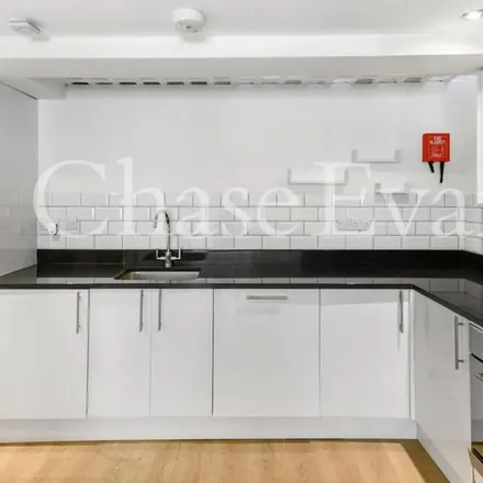 Image 6 - Myrdle Court, Myrdle Street, St. George in the East, London, E1 1HQ, United Kingdom - Apartment for rent