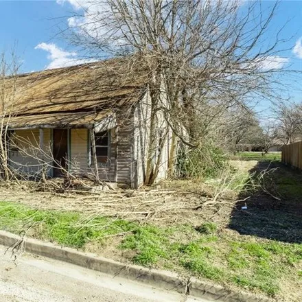 Image 2 - 118 Williams Street, West, McLennan County, TX 76691, USA - House for sale