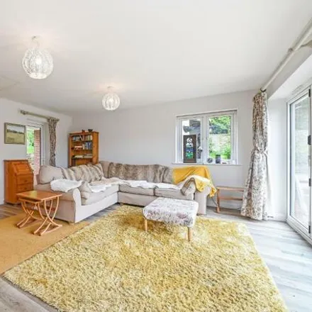 Image 2 - Roman Road, Steyning, West Sussex, Bn44 3fn - House for sale