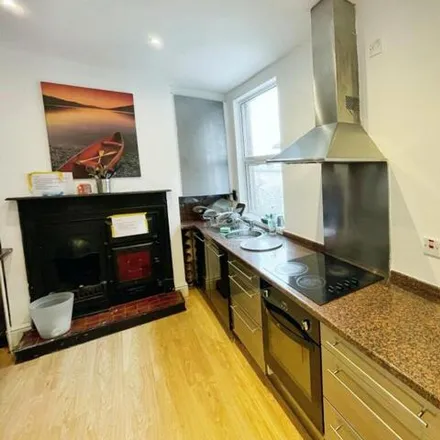 Image 2 - Tarvin Road, Chester, CH3 5DH, United Kingdom - Townhouse for sale