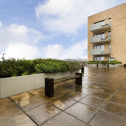 Rent this 2 bed apartment on Rose Glen in London, NW9 0LT