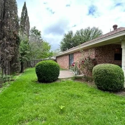 Image 6 - 1207 South Hyde Park Boulevard, Cleburne, TX 76033, USA - House for sale