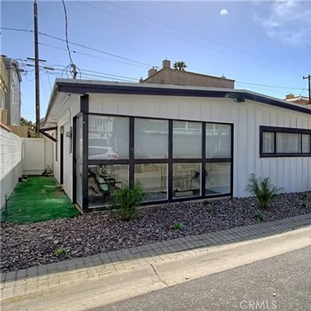 Buy this 2 bed house on 322 Sunset Drive in Oxnard, CA 93035