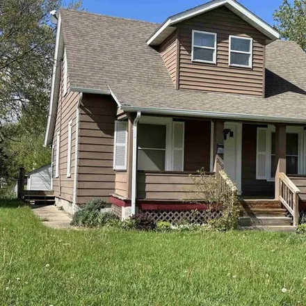 Buy this 3 bed house on 2116 West 16th Street in Davenport, IA 52804