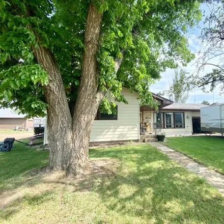 Image 2 - 606 West Divide Street, Bowman, ND 58623, USA - House for sale