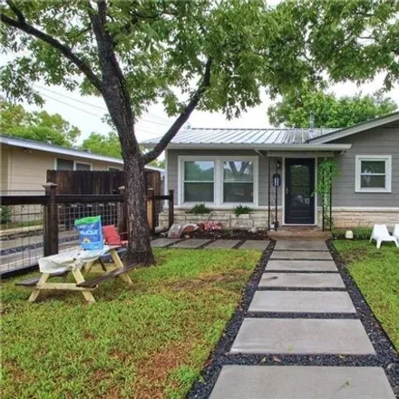 Image 2 - 7525 Grover Avenue, Austin, TX 78757, USA - House for rent