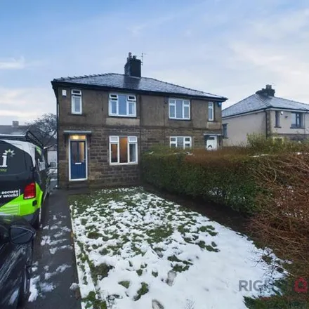 Buy this 2 bed duplex on Mandale Grove in Bradford, BD6 3PA