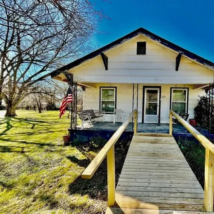Buy this 2 bed house on 215 North Commerce Street in Salina, OK 74365