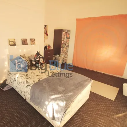 Image 1 - Kelso Road, Leeds, LS2 9DB, United Kingdom - Apartment for rent