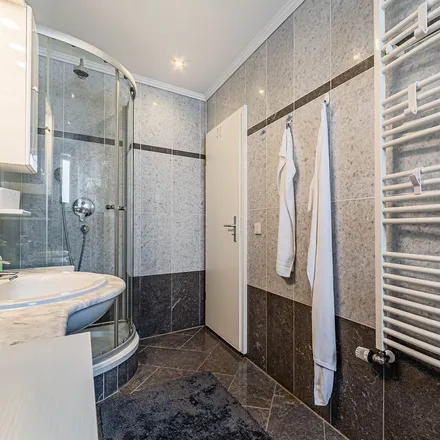 Rent this 2 bed apartment on Rebstöcker Straße 368 in 60326 Frankfurt, Germany