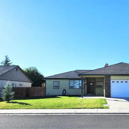 Buy this 3 bed house on 3871 Valinda Way in Altamont, OR 97603