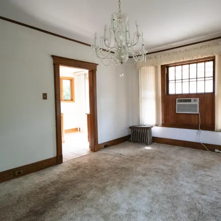 Image 3 - 615 Abbott Street, Highland Park, NJ 08904, USA - House for sale