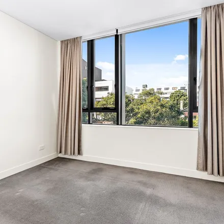 Image 2 - 32 Rothschild Avenue, Rosebery NSW 2018, Australia - Apartment for rent