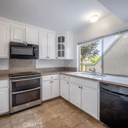 Image 5 - 10053 Reseda Boulevard, Los Angeles, CA 91324, USA - Townhouse for sale