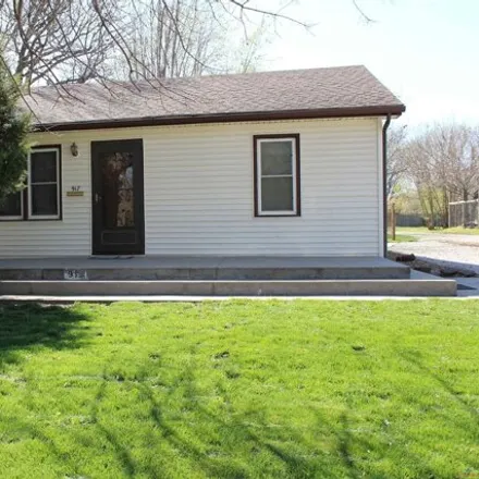 Buy this 2 bed house on 901 South Conway Avenue in Marshall, MO 65340
