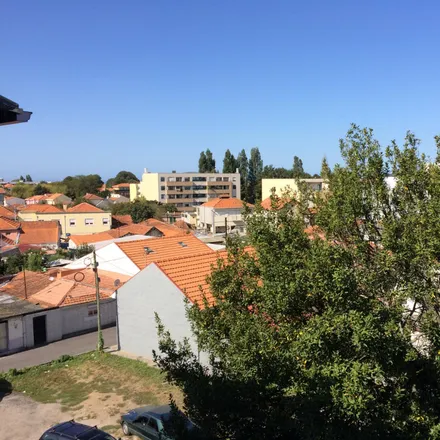 Rent this 4 bed room on Praceta de José Régio in 4149-004 Porto, Portugal