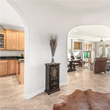 Image 2 - 1117 Calcione Drive, Henderson, NV 89011, USA - House for sale