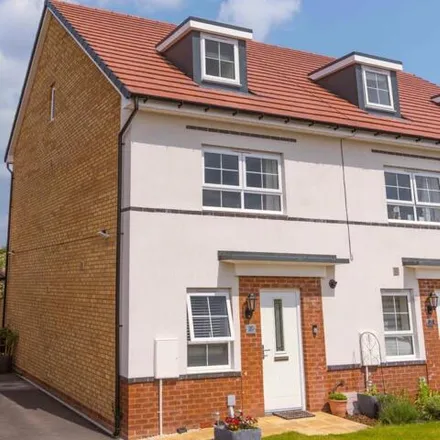 Buy this 4 bed townhouse on Keats Meadow in Ledbury, HR8 2GW